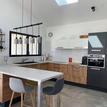 Maison Moderne Et Charmante A 450m De La Plage, 2 Chambres, Terrasse Et Barbecue - Fr-1-336-153 펜션 *